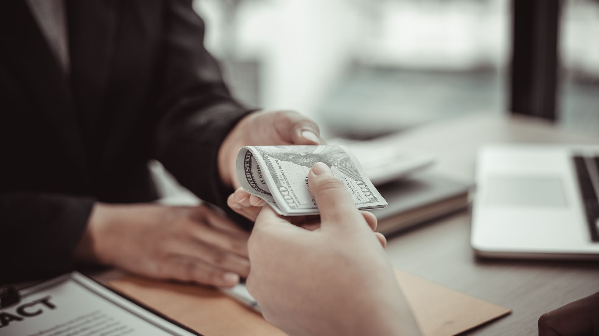 How to Scale Online Spending Safely for Sellers in Qatar